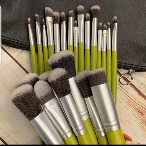 23 Pieces Lemon Brush Set