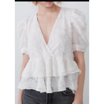 Textured Voluminous Sleeve Top