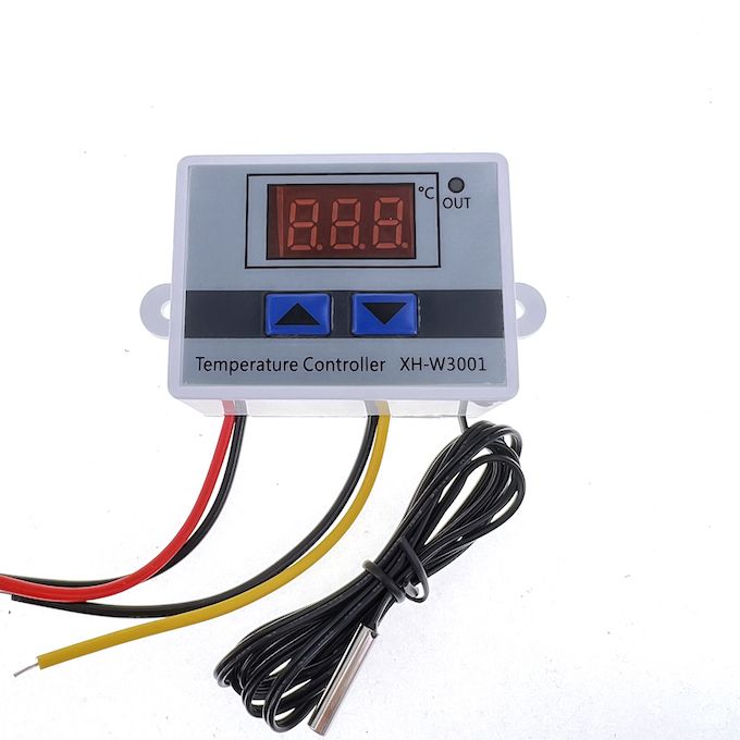 10A 12V 24V 220VAC Digital LED Temperature Controller XH-W3001 For Incubator