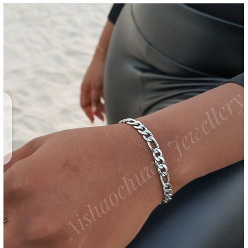 Silver Hand Chain With Nice Design