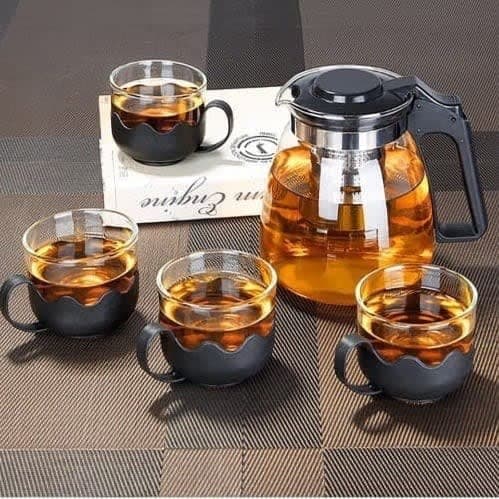 Teapot Set With 4 Cups - 900ml