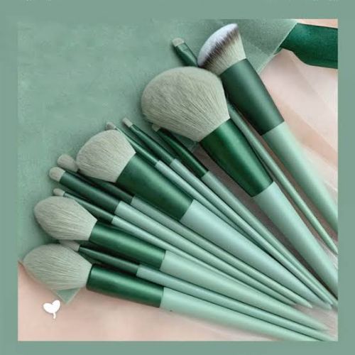 13 Pcs  Makeup Brush Tool Set With Pouch