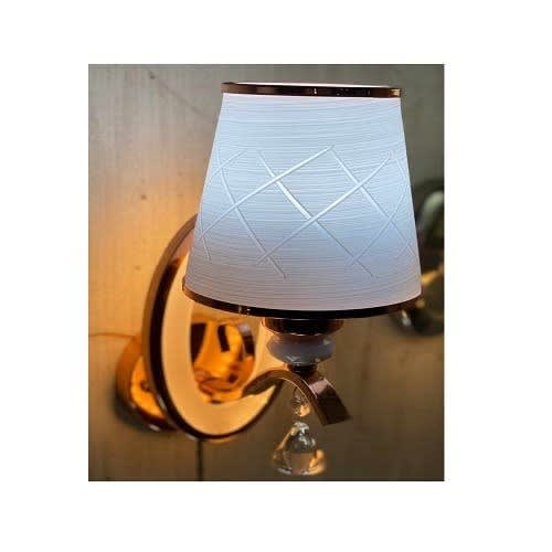 Base Worm White Wall Bracket