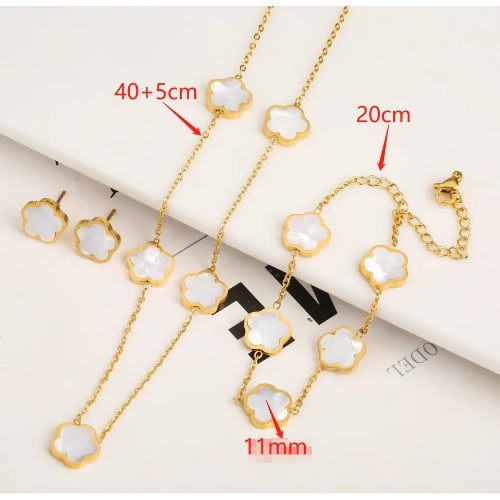 Five Leaf Flower- White