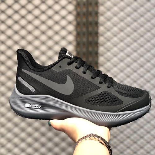 Zoom Winflo 7x - Triple Black