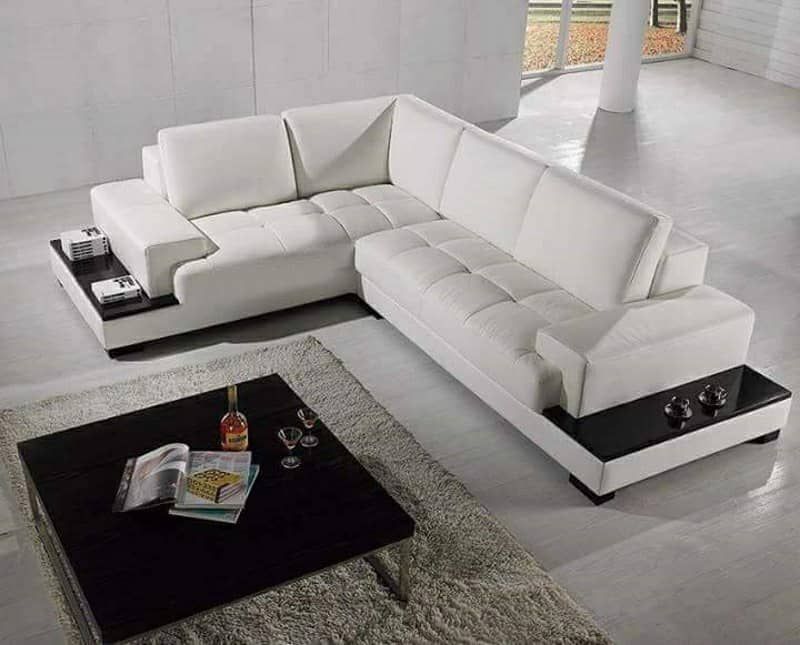 Modern L-Shaped Leather Sofa (LAGOS DELIVERY ONLY)