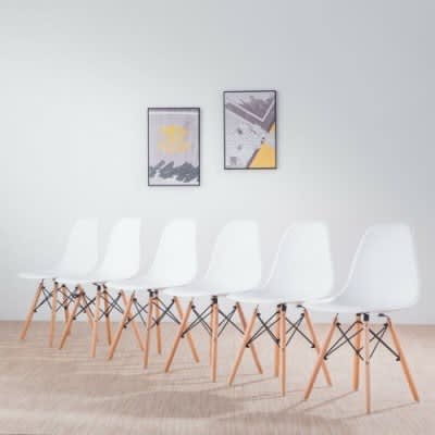 6 Set Of Plastic Dinning Chairs With Wooden Legs
