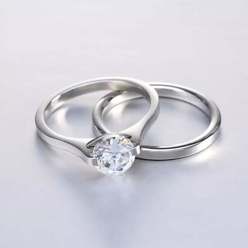 Circlie Non Fade Titanium Steel Wedding Ring Set