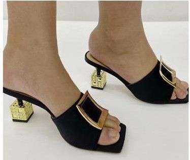 Ladies Squared Exquisite Slippers-Black