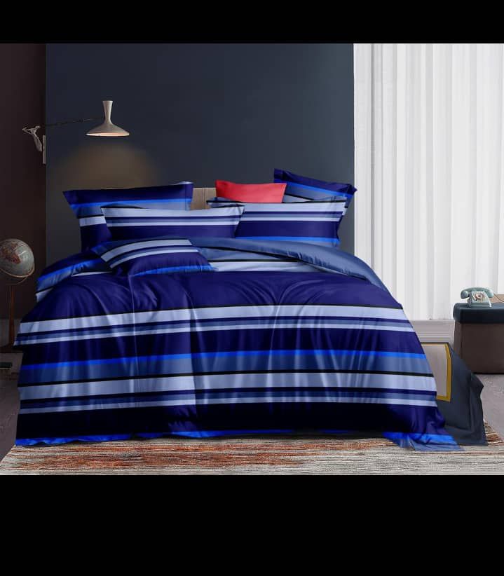 Bedsheet And 4 Pillow Cases Dark  Blue 6/7