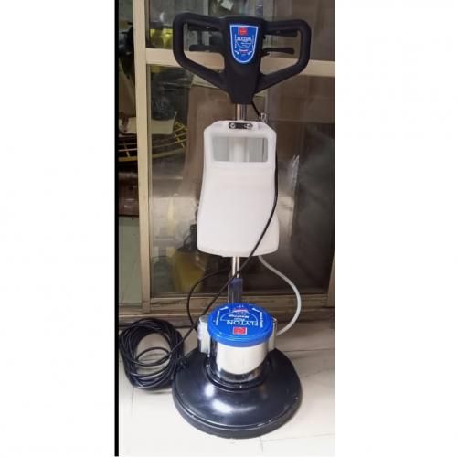FLOOR, TILES AND RUG  CLEANING MACHINE OR SCRUBBER