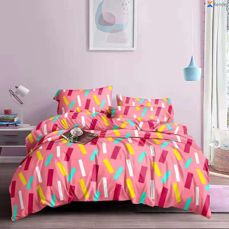 Feminie Bedsheet With 4 Pillows