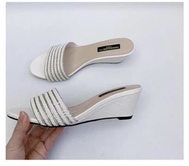 Ladies Simple Comfy Wedge Slippers -White