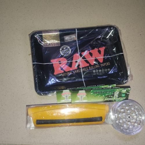 Blunt Roller, Grinder, Ash Tray With  Mix Of Flavor Paper