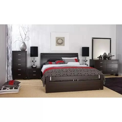 Omingos Bedroom Makeover Set