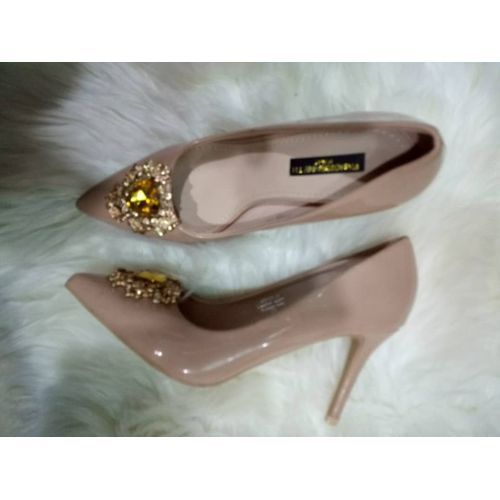 Exquisite Pearl Ladies Shoe With Gold Brooch -BEIGE(NUDE)