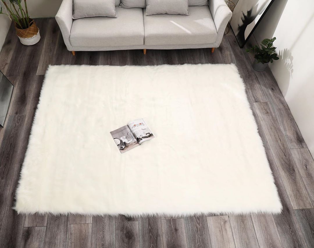 Fluffy Fur Rug (Off White 5 X 7feet)