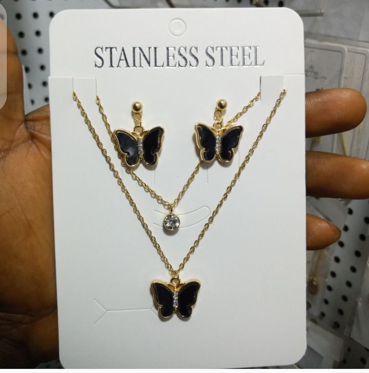 Ladies 2 Step Butterfly Necklace Pendant With Earring Gold