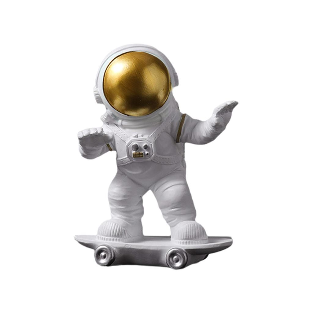 Polyresin Astronaut Figures Resin Spaceman Skateboarding Statue Golden