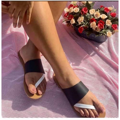 Female Black White Slippers