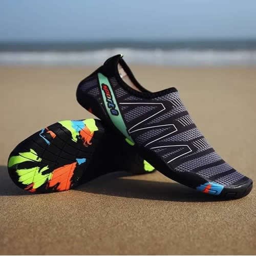 Unisex Swim Shoes In Black