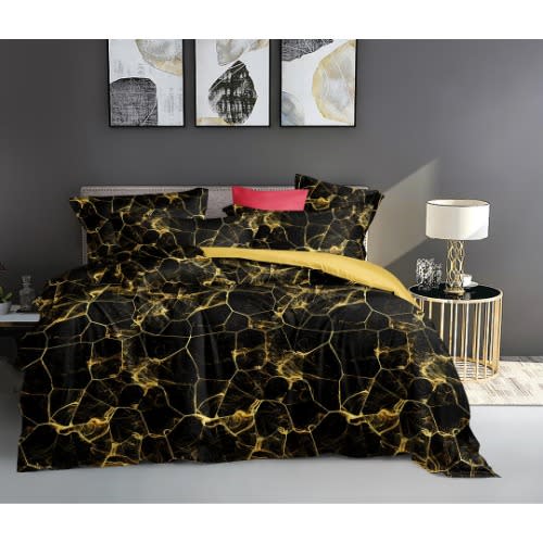 Bedsheet Duvet And Four Pillowcases