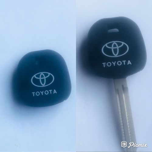 Buttonless Toyota Silicon Key Case Cover Black