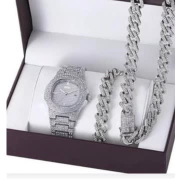 Men&rsquo;s Wristwatch And Jewelry