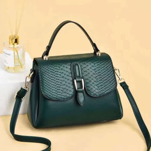 Green Ladies Hand Bags