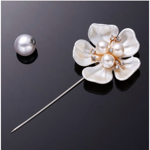 Elegant Shell Pearl Flower Pin Brooch For Women