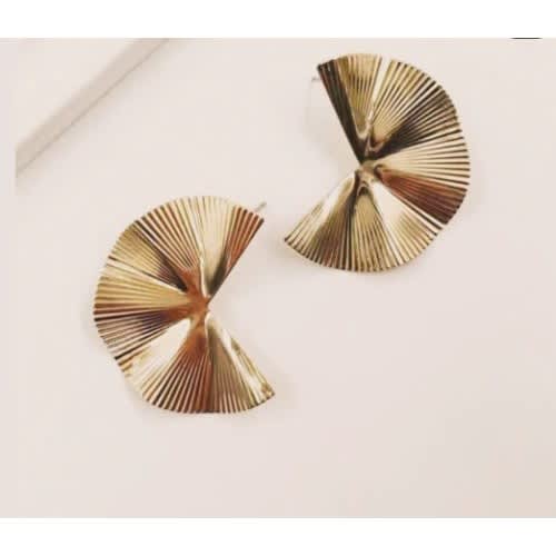 Fan Clip On Earrings - Gold