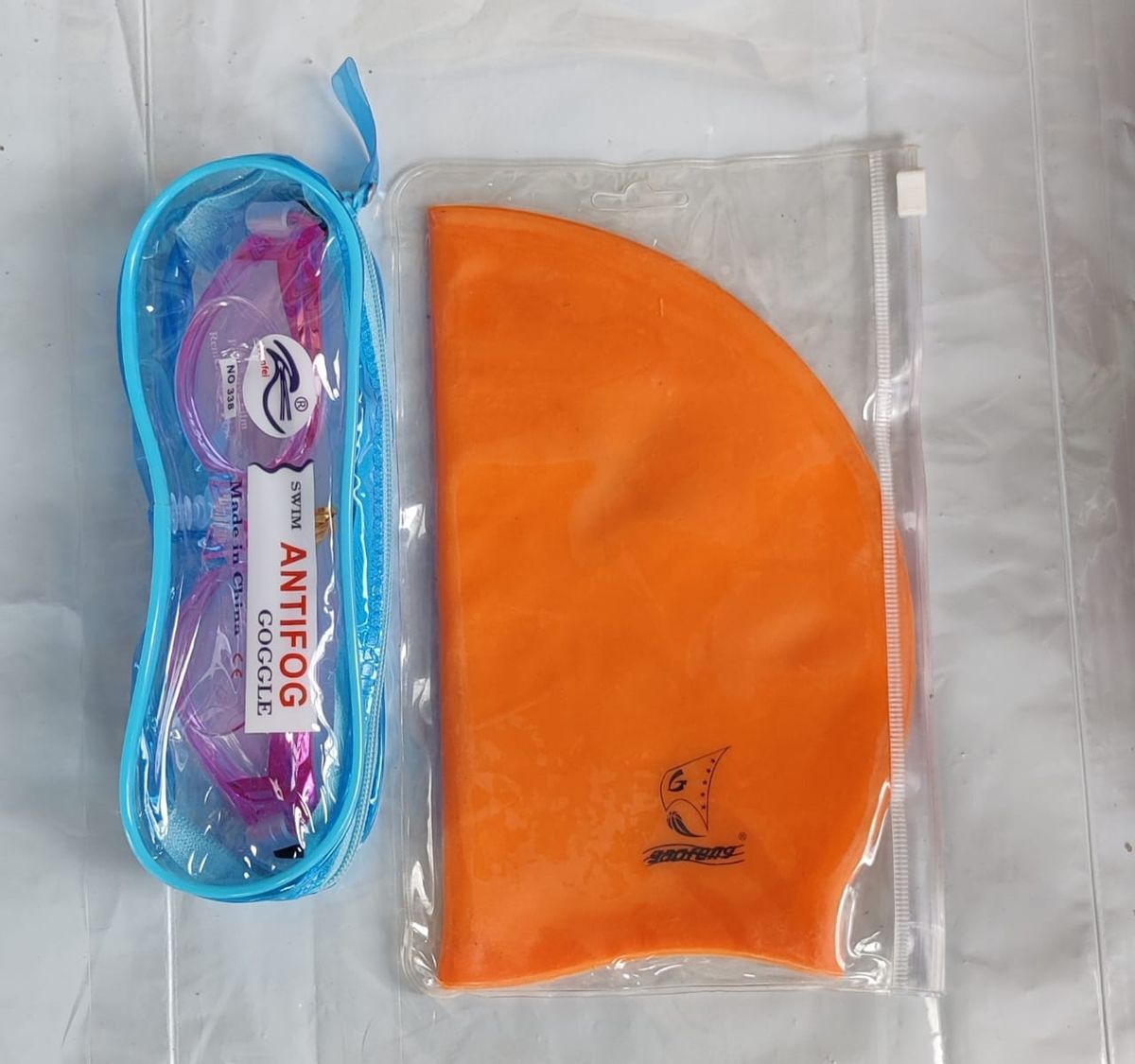 SWIM CAP AND GLASS FOR CHILDREN