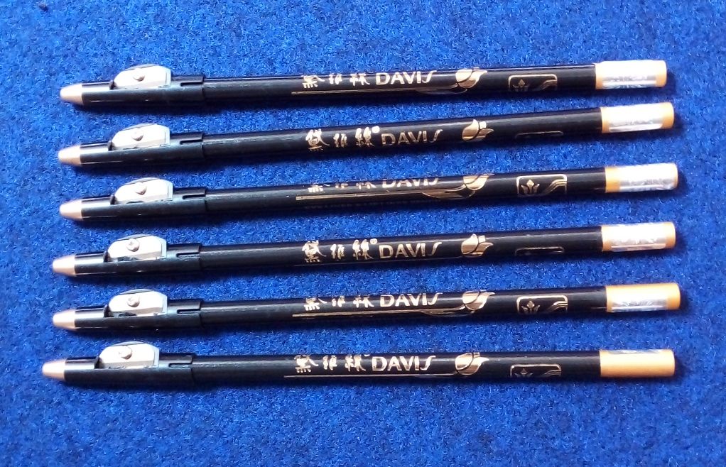 6 PCS 001 EYEBROW AND EYELINER PENCIL BLACK