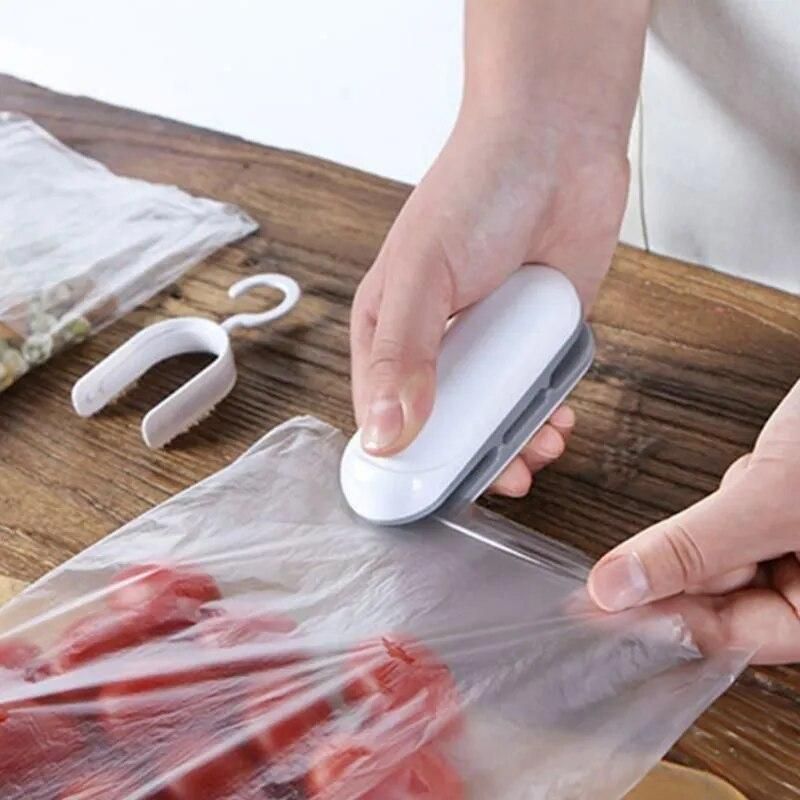 Portable Heat Sealer Plastic Package Bag Mini Sealing Machine Handy Sticker And Seals For Food Snack Kitchen Accessories