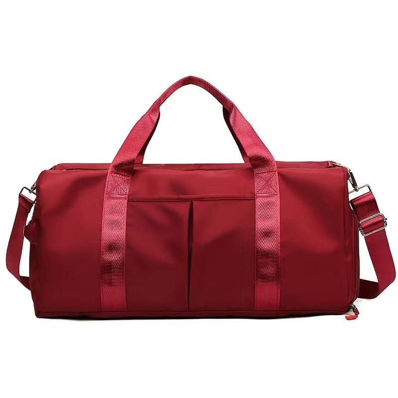 Manufacturers in stock 2021 new wet dry and wet separation shoes sports fitness bag travel bag yoga bag with logo red