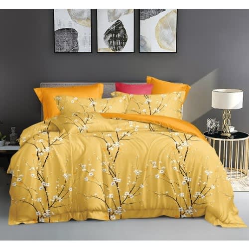 Flowered Duvet And Bedsheet