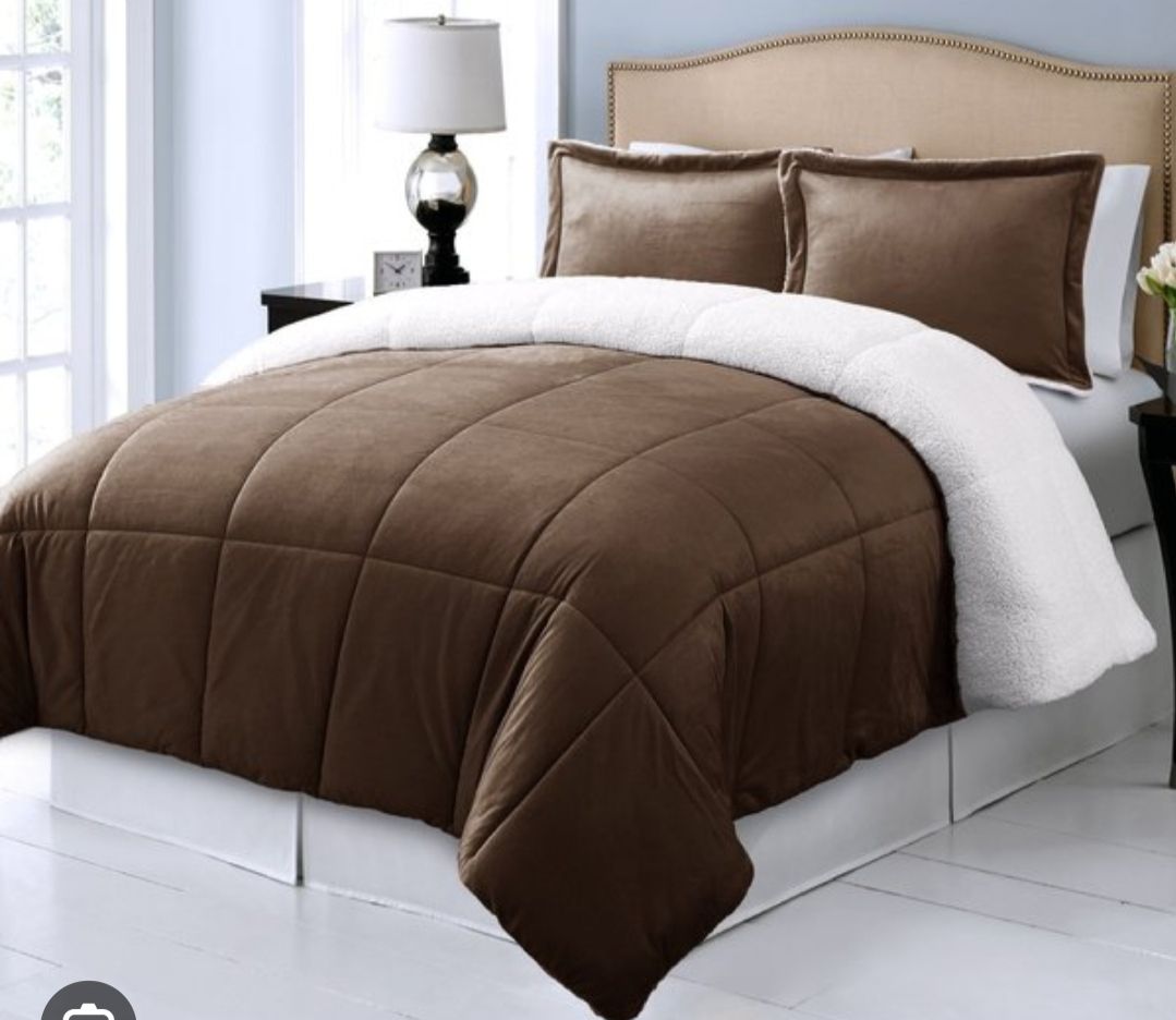 Quality Duvet, Bedsheet With 4 Pillow Cases