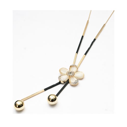 Petale Necklace - Gold