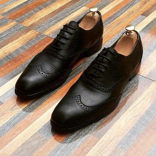 Black Shoes- Brogues