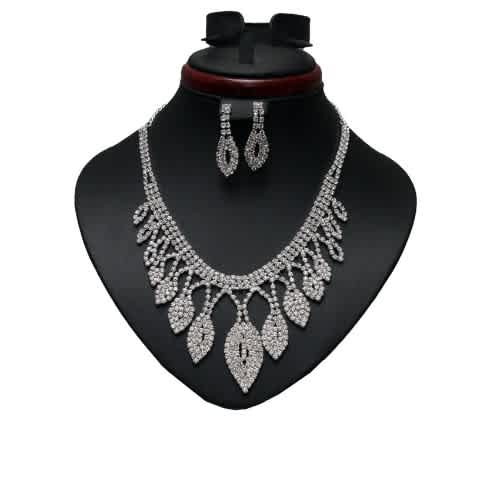 Cloverfield Dazzling Necklace And Earrings Set