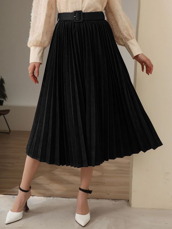 Ladies Velvet Pleated Skirt - Black