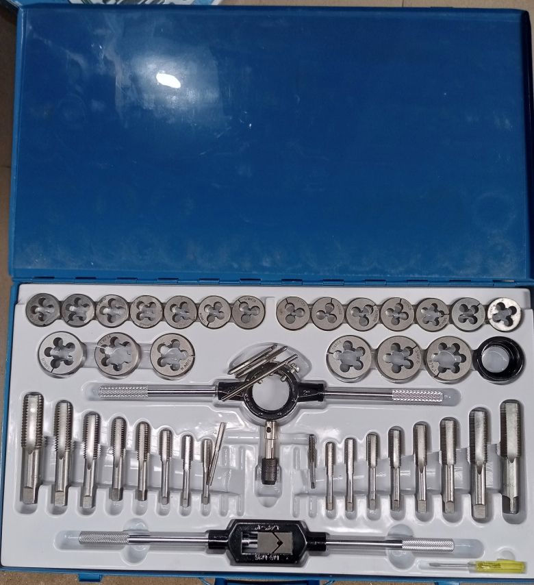 Steel Tap And Die Set