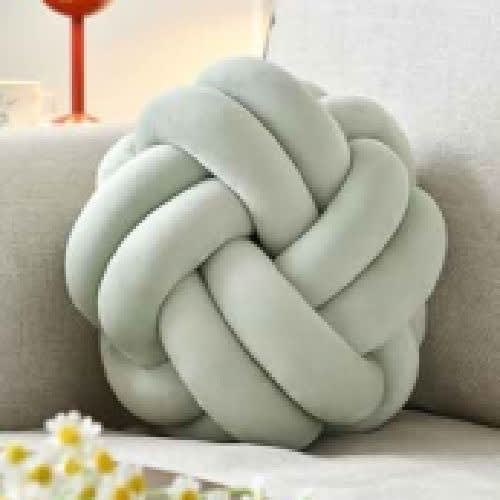 Beauty Knot Pillow