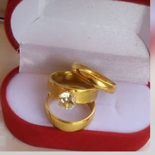 3 Pieces Of Wedding Ring Set With Case - Gold Plated