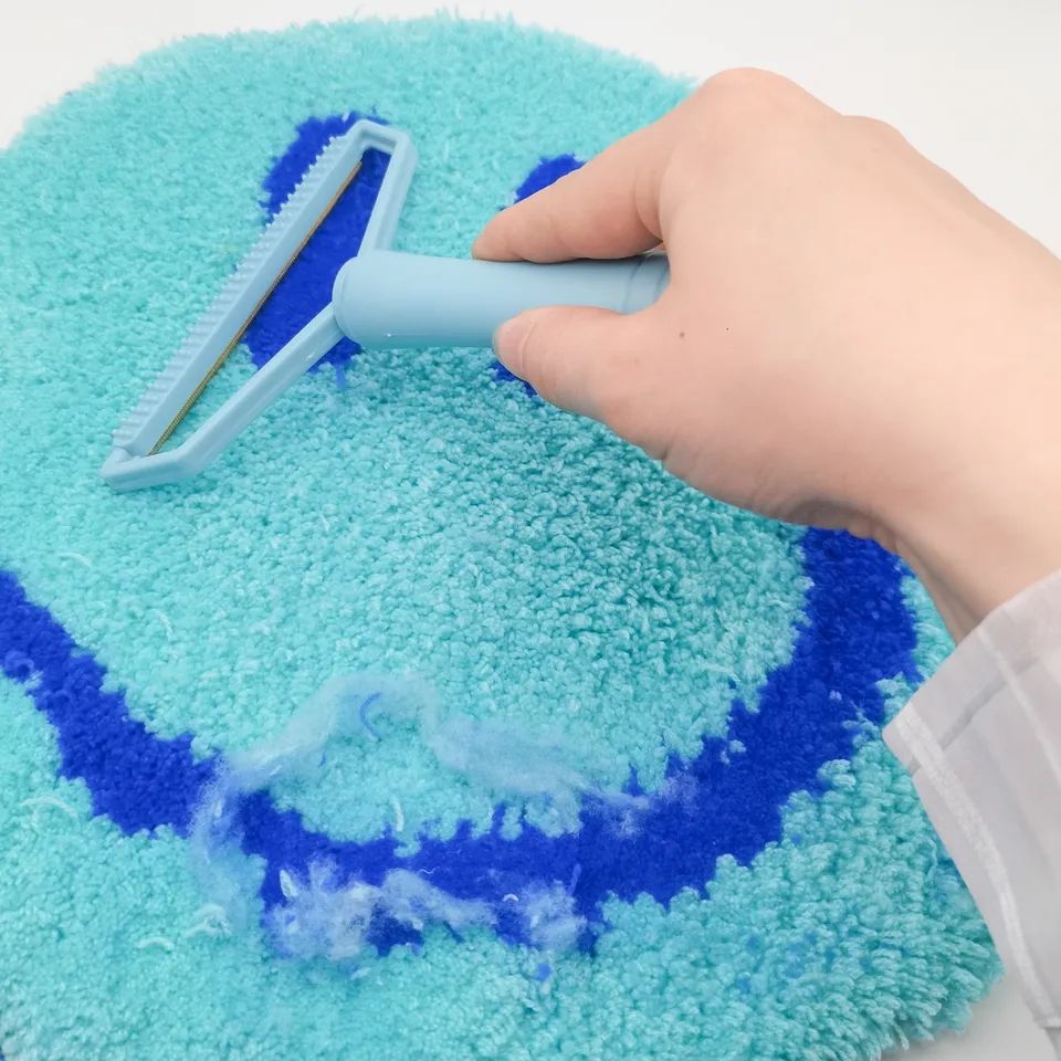 Manual Sweater/Joggers Lint Remover