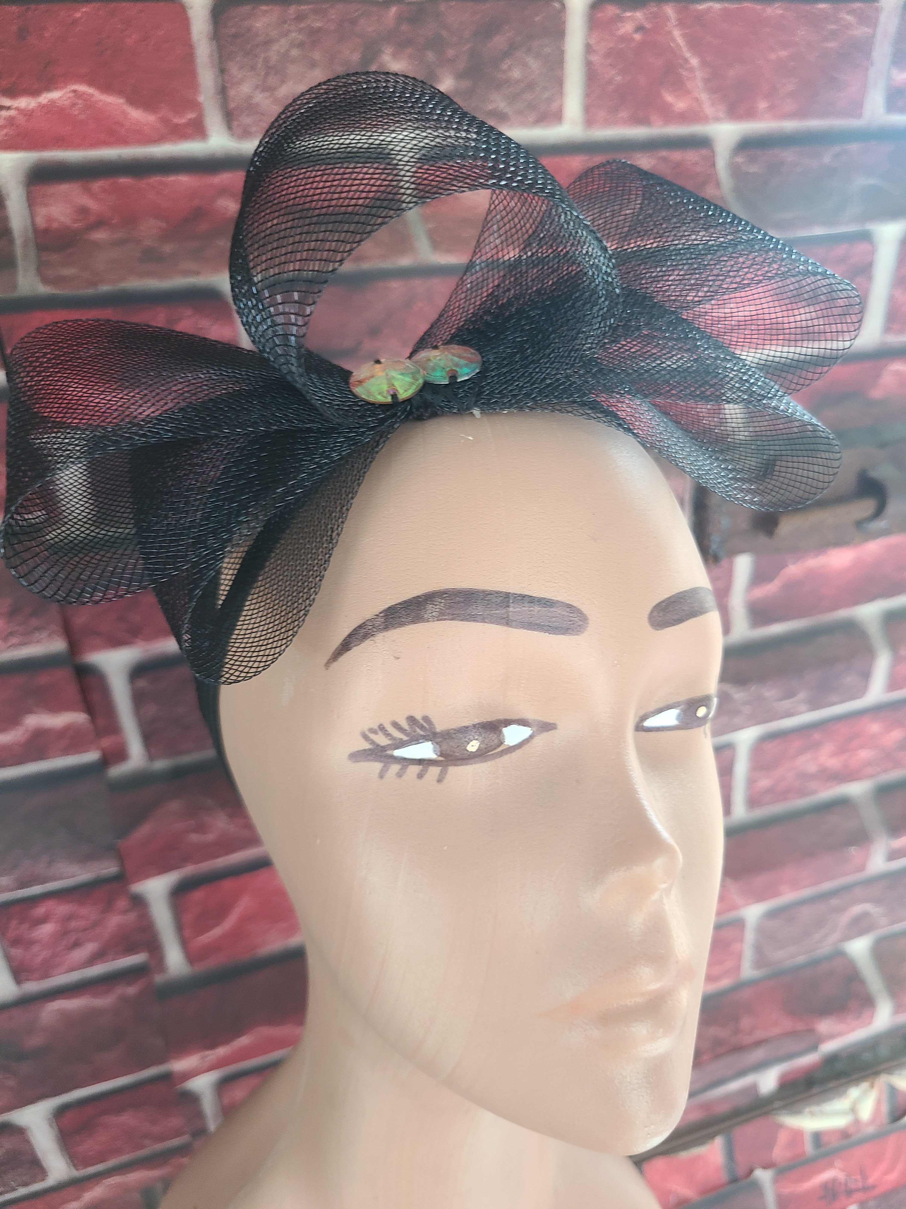 Black bow fascinator