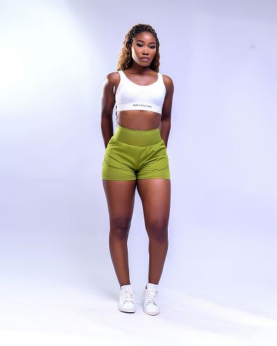 Zelda Shorts - Mustard