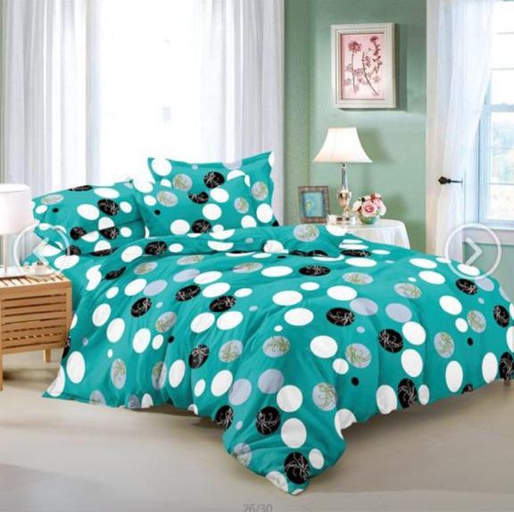 Duvet + Bedsheet + 2 Pillows And 2 Pillow Cases...GREEN