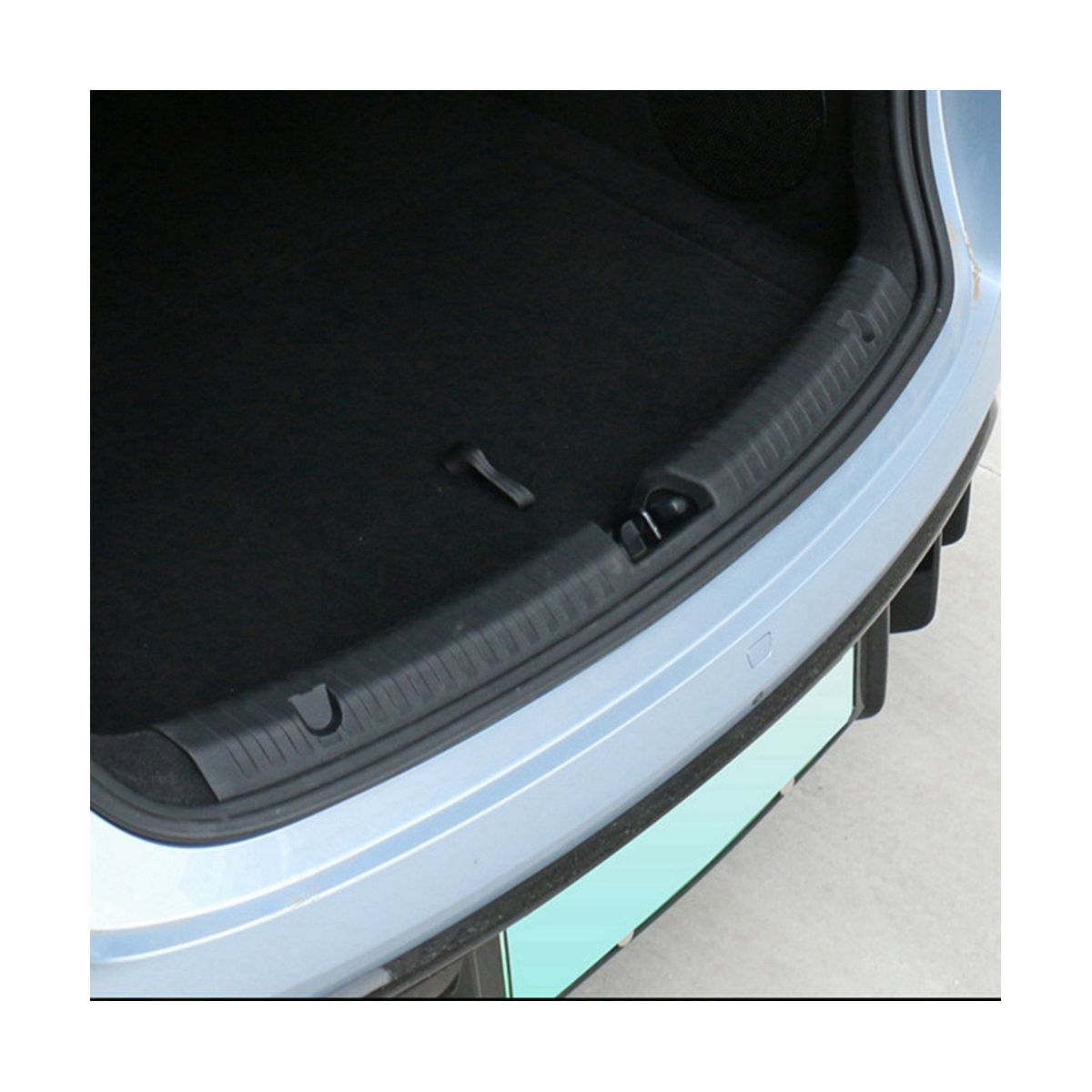 Car Built-In Rear Guard Plate Rear Trunk Anti-Scratch