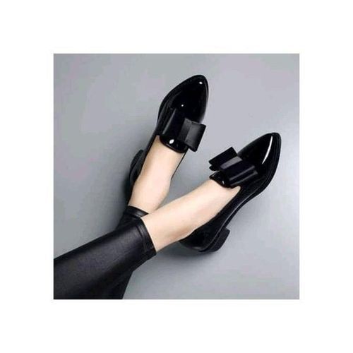 Ladies Leather Flat Shoe